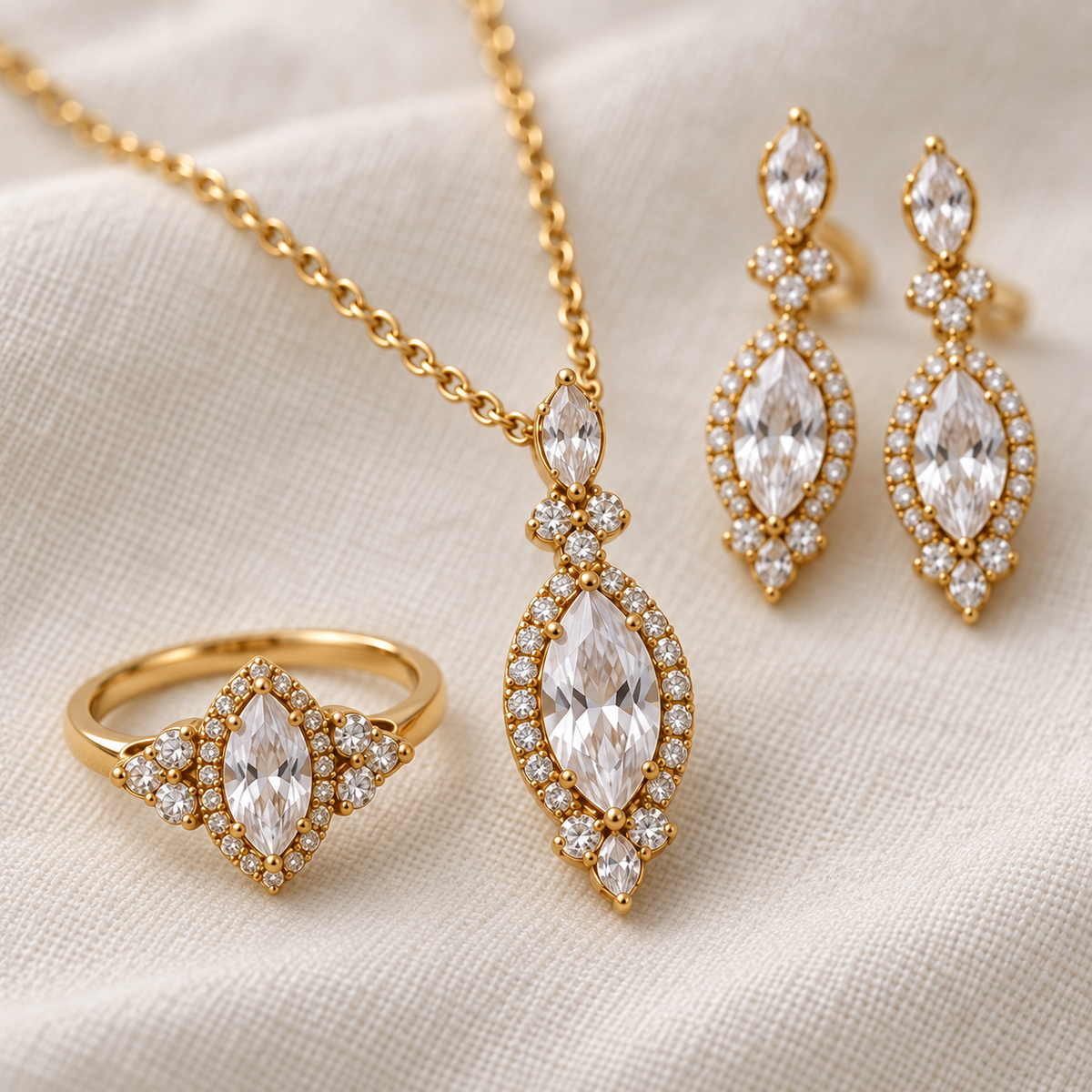Aurelia Crown matching ring and pendant setting detail